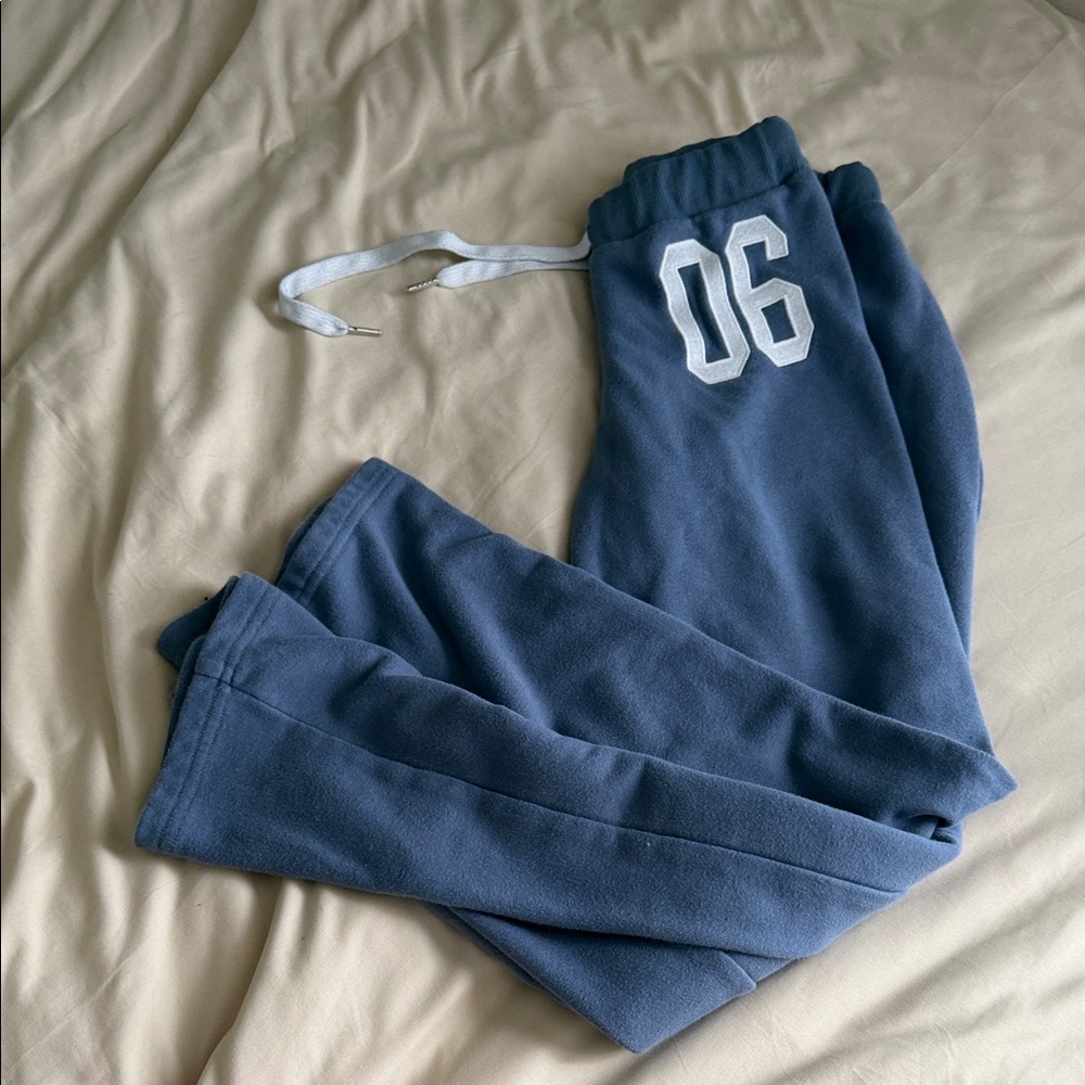 Comfy Sweatpants 06